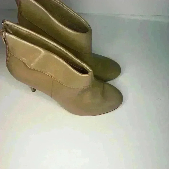 Ann  Marino heels - Picture 2 of 4